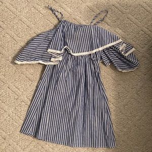 Strapless/off the shoulder dress